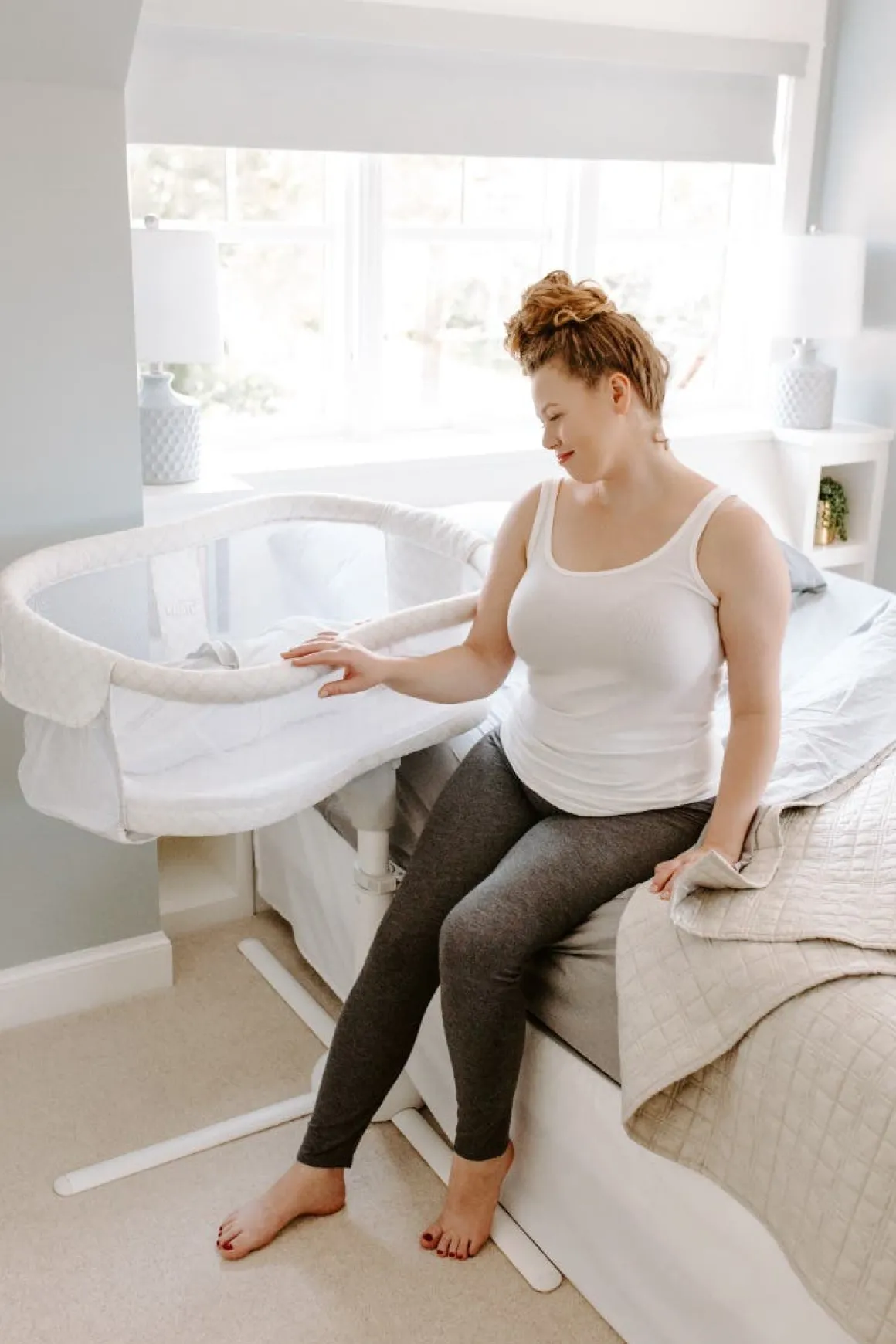 BassiNest Swivel Sleeper (Essentia)