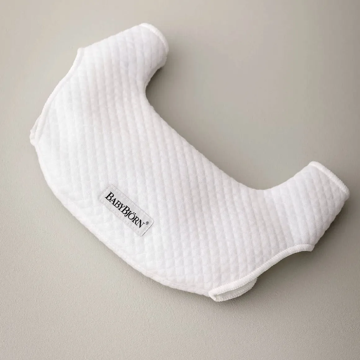 Bib for Carrier Harmony