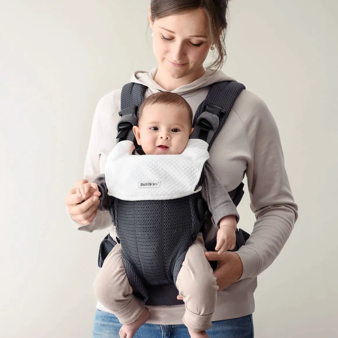 Bib for Carrier Harmony