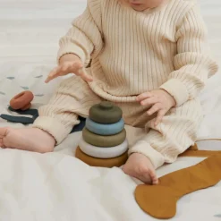 Dag Stacking Tower
