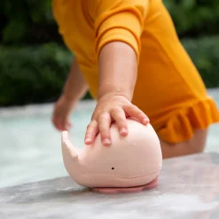 Squeeze 'N' Splash Bath Toy (Whale)