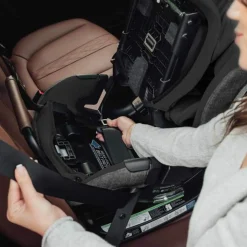 Veni Convertible Car Seat